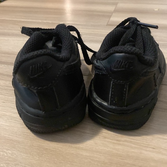 6C Nikes - Picture 4 of 5